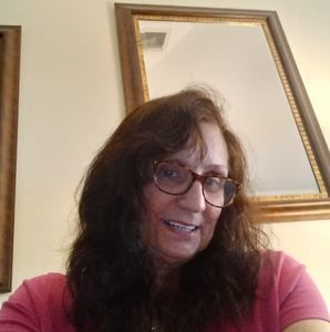 Meet your Posher, Lorraine